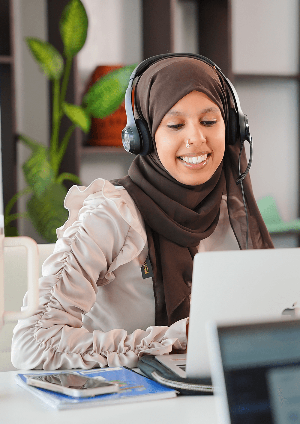 PURE ENERGY: THE SMILES BEHIND THE SCREENS